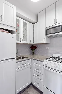 Sold by Compass | media 5