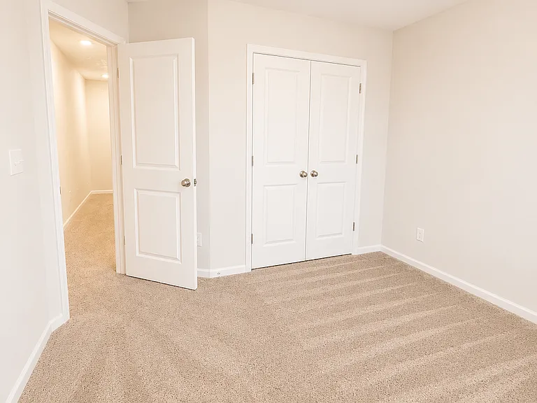 637 Wooster Dr — Photo 13