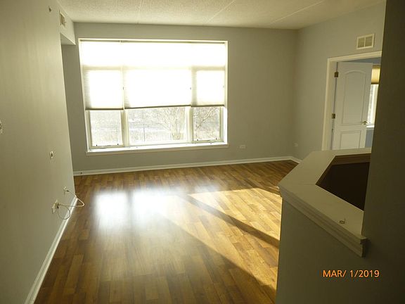 5th image of 845 E 22nd St APT 107