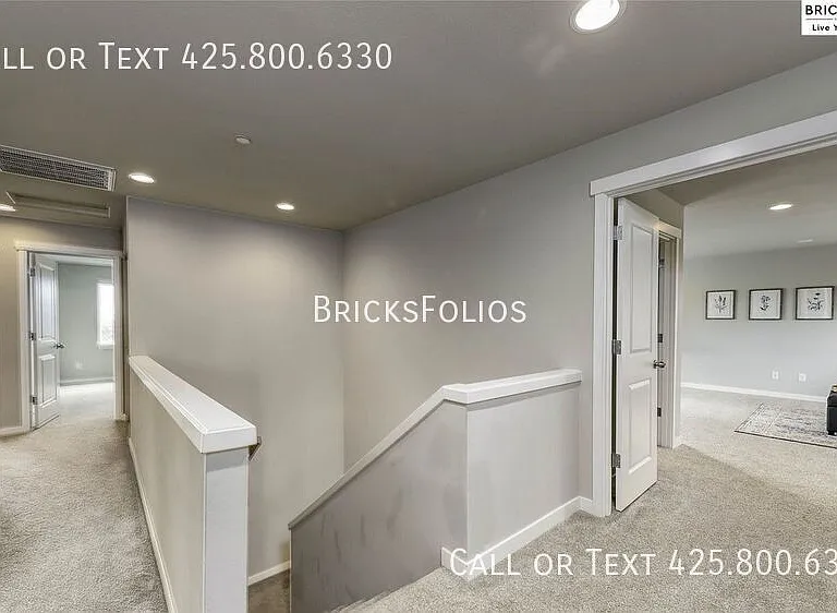 1052 Banyan St — Photo 15