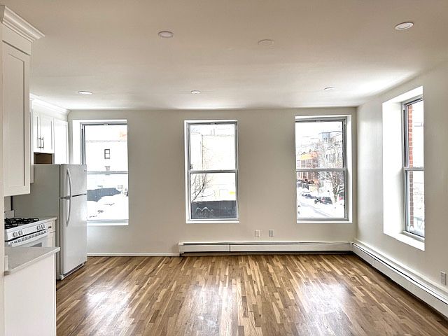 1st image of 287 Columbia St APT 2
