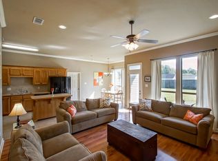 14038 Heritage Oaks Dr, Baton Rouge, LA 70818