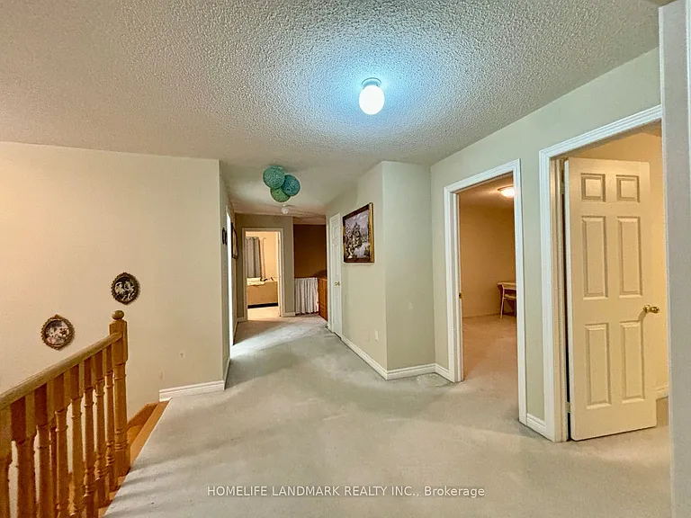 79 Boxwood Cres — Photo 8