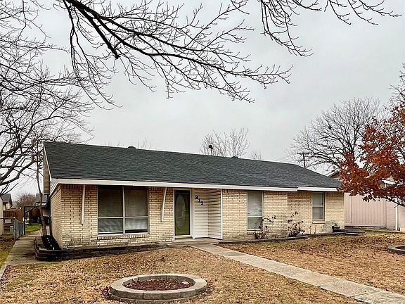 2nd image of 913 Grassy Glen Dr