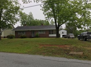 2004 Evans Cir, Newberry, SC 29108