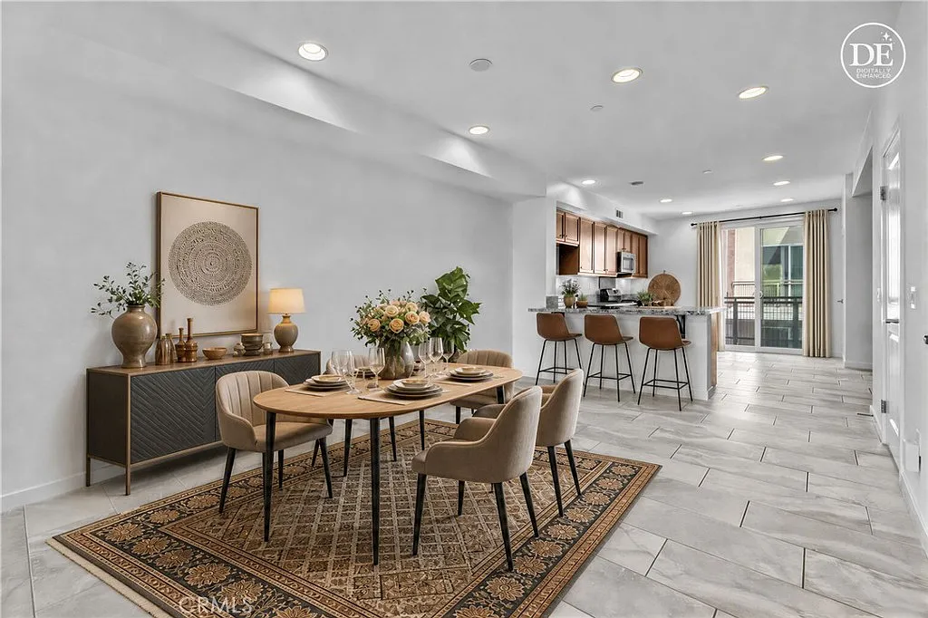 1 bed, 1.5 bath, 1426 sqft, $3,750 — Photo 4