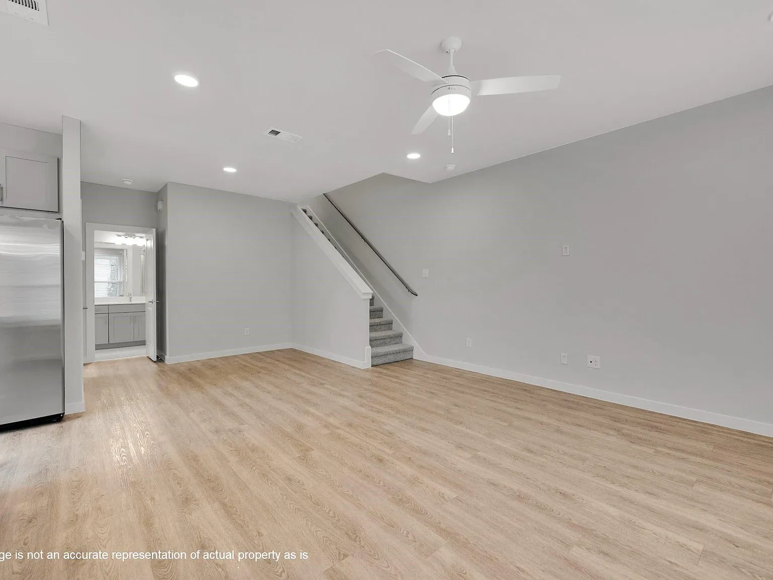 3 bed, 2.0 bath, 1259 sqft, $2,320 — Photo 4