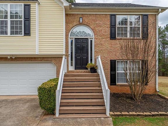 3rd image of 5105 Reynolds Ct