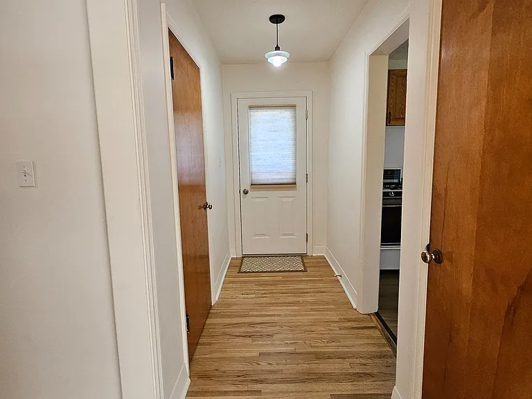 54 Greenlawn Ave — Photo 8