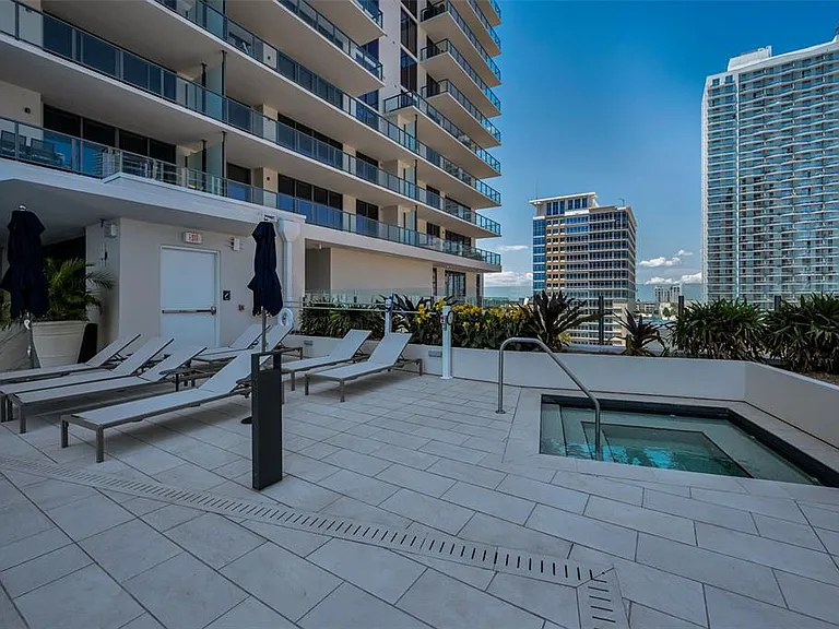 275 1st Ave S #3503 — Photo 31