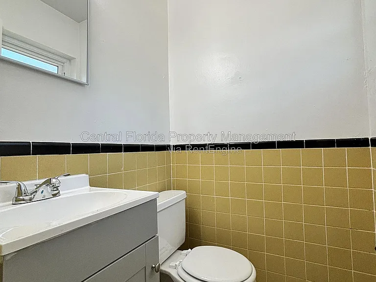 4606 Meadowbrook Ave — Photo 20
