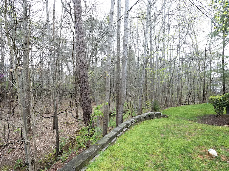 327 Orchard Park Dr — Photo 33