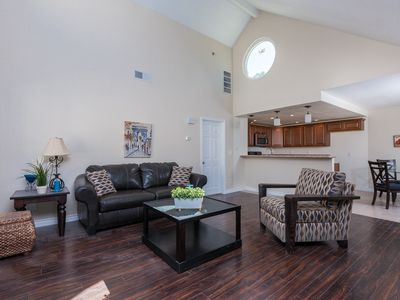 333 N Melrose Dr UNIT F, Vista, CA, 92083