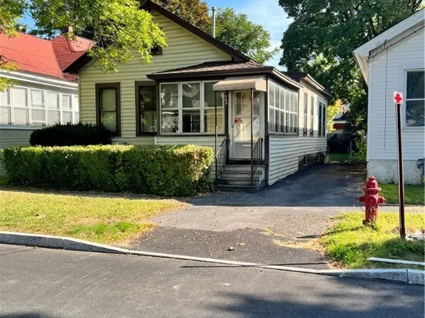 928 Highland St, Syracuse, NY 13203