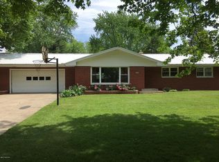 209 S Athletic St, White Pigeon, MI 49099