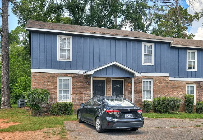160 Chalet North Ct — Photo 3