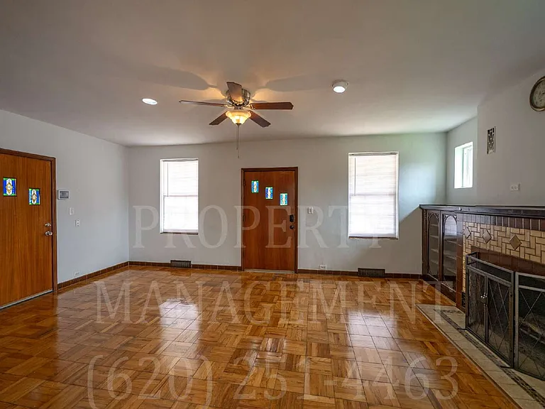 1110 W 5th St — Photo 12