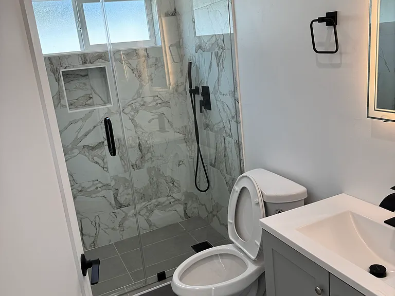 7005 Natick Ave — Photo 9