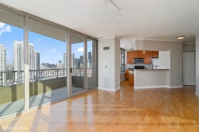 1 bed, 935 sqft, $2,800 — Photo 3