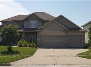 4506 162nd St, Urbandale, IA 50323