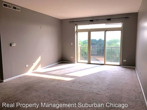 5th image of 615 Perrie Dr APT 604
