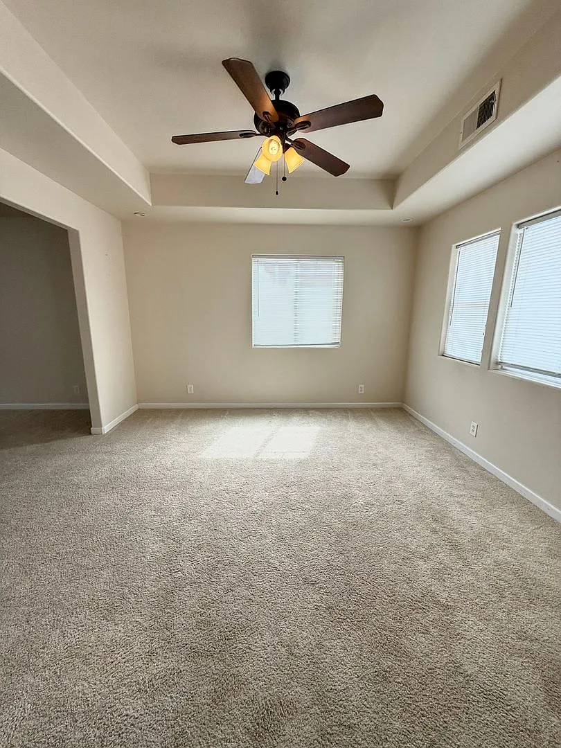 Building Photo - 297 Oak Grove Ct
