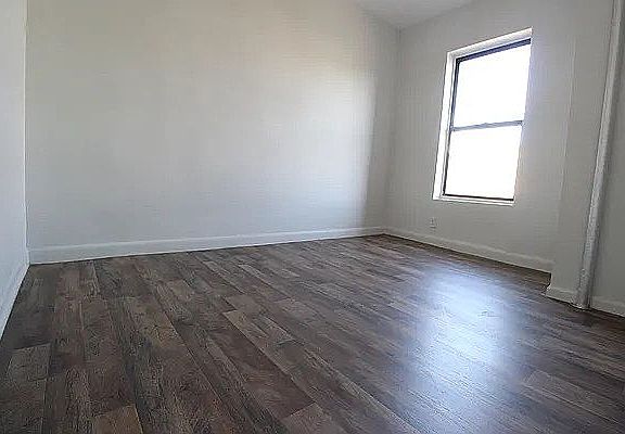 2nd image of 3415 Broadway APT 4N