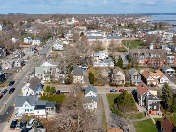 7 Fremont St, Plymouth, MA 02360
