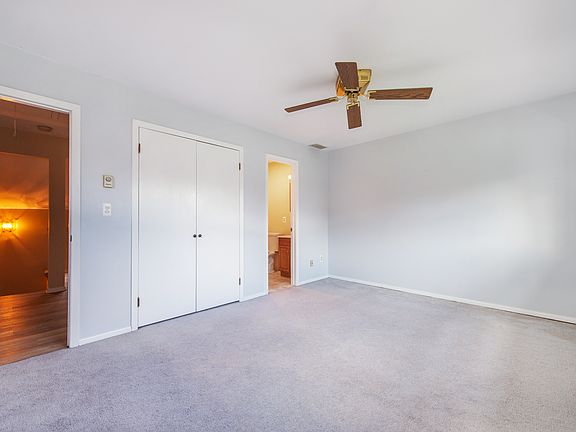 5th image of 1006 Bryan Ct