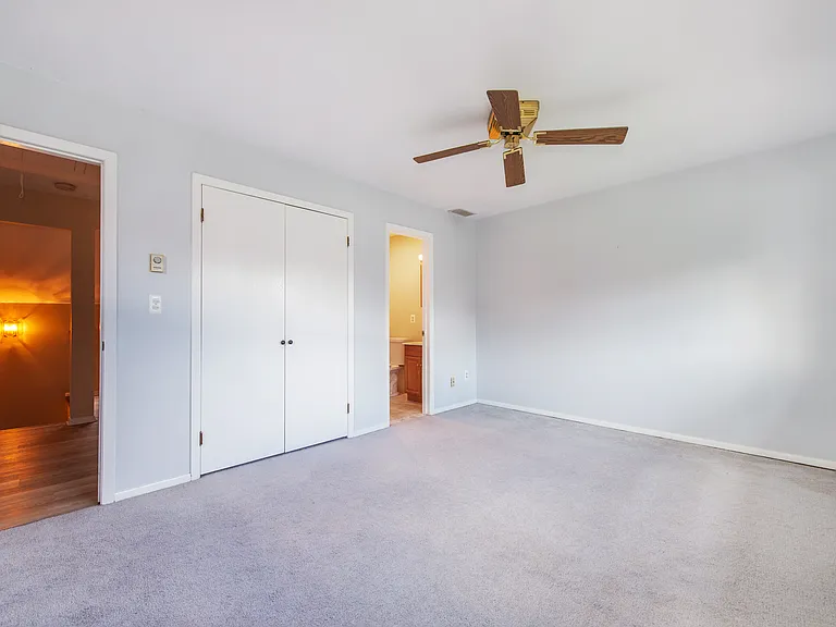 1006 Bryan Ct — Photo 5