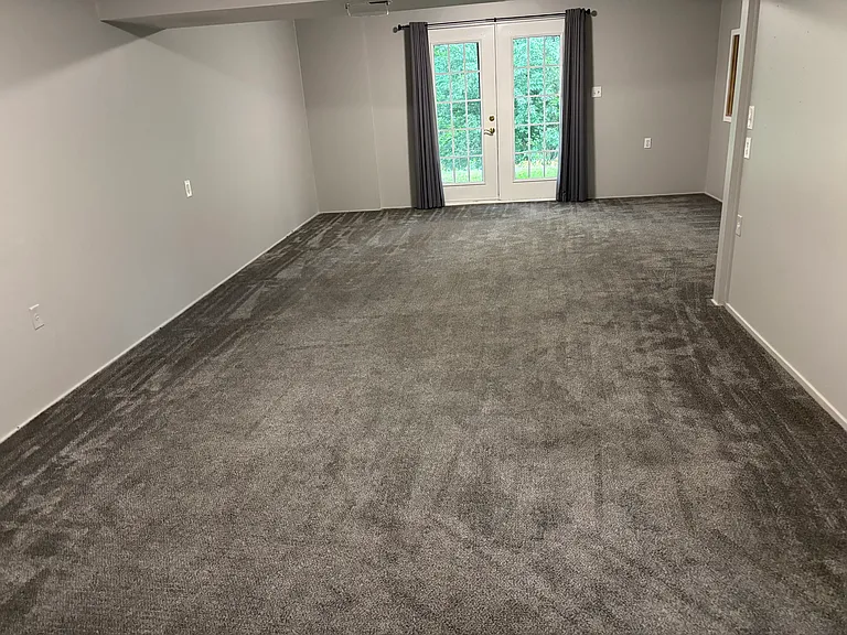 101 Quigley Ct — Photo 52