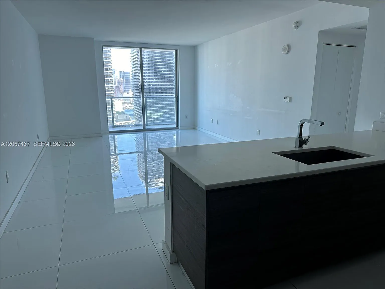 1100 Millecento Residence — Photo 2
