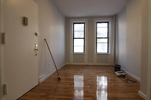 Rented by Lucky Apt Inc | media 38