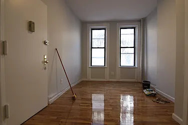 Rented by Lucky Apt Inc