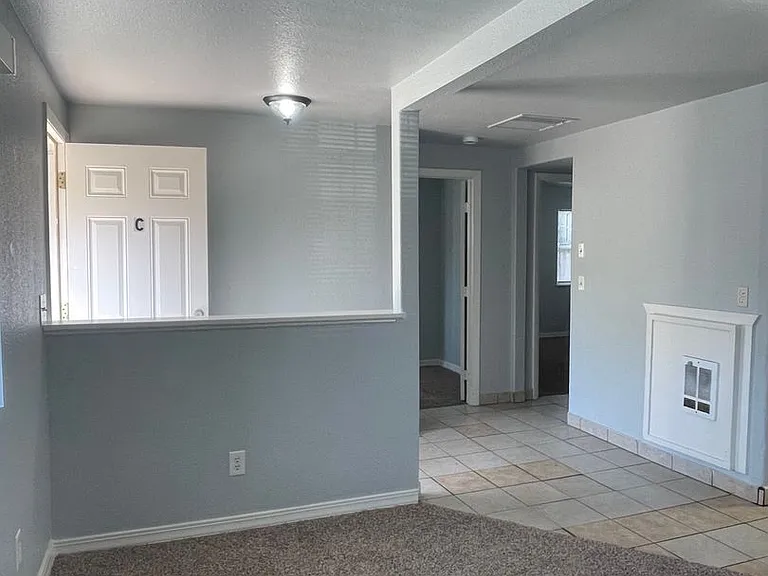 2646 Sharon Ave — Photo 1