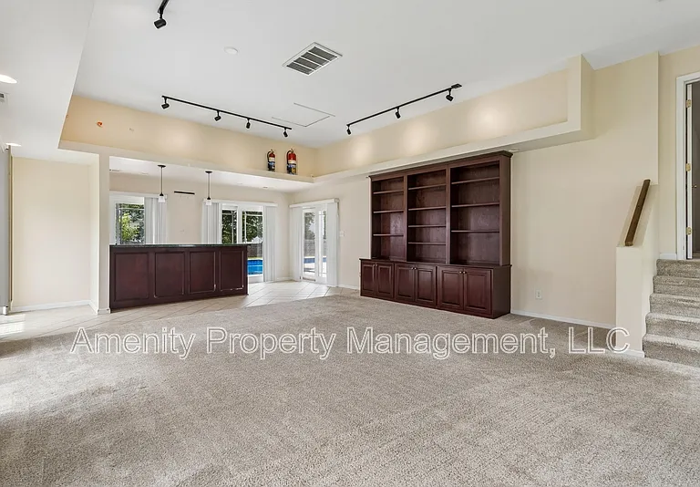 1012 Austenwood Ct — Photo 7