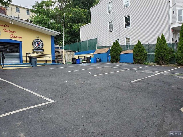 2nd image of 143-145 N 3rd St