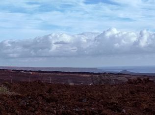 92-8450 Menehune Dr, Captain Cook, HI 96704