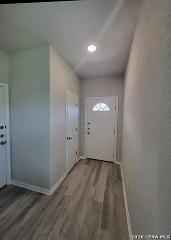 3 bed, 2.5 bath, 1225 sqft, $1,650 — Photo 2