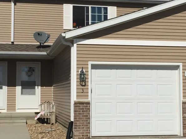 4902 Algonquin Dr Unit 3, Cedar Falls, IA 50613