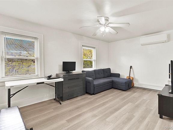 4th image of 54 Perkins Avenue