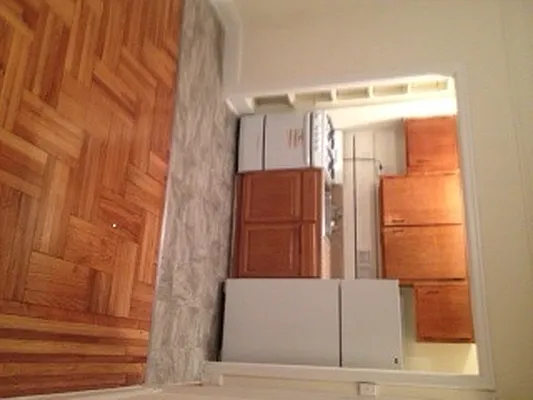 Rented by John Tsavalos LREB | media 9