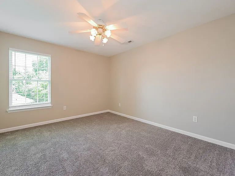 704 Parrish Point — Photo 14
