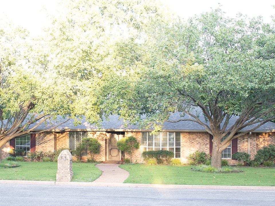 1st image of 3001 Redbud Trl