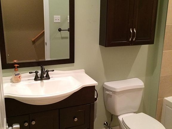2nd Floor Full Bath