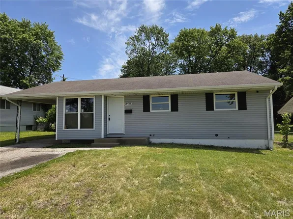 10458 Spring Garden Dr, Saint Louis, MO 63137