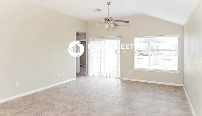 2127 Whittier Dr — Photo 3