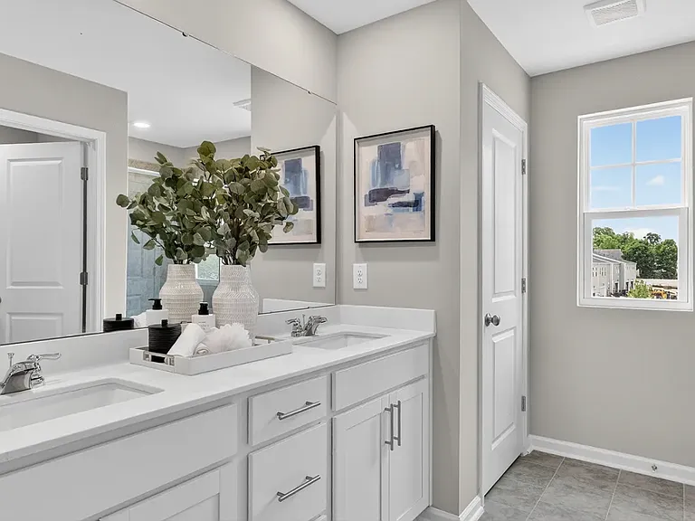 2328 Kasota Ln — Photo 12