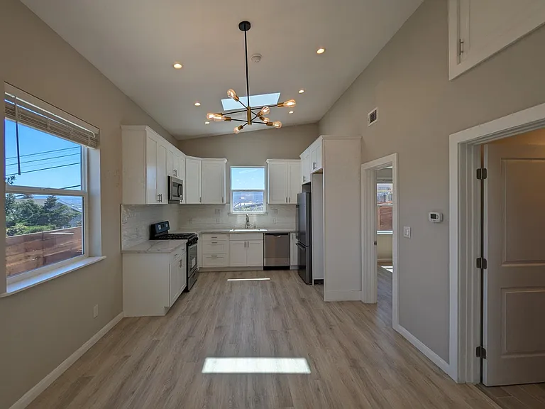 616 Tamarack Ln — Photo 10