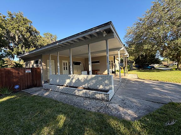 3rd image of 2533 Lando Ln